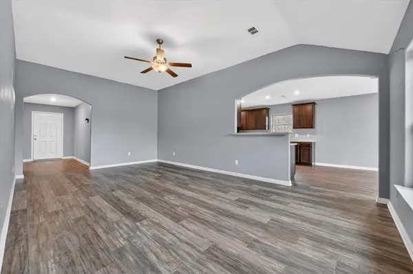 3011 Watercrest Drive, Sanger, TX 76266