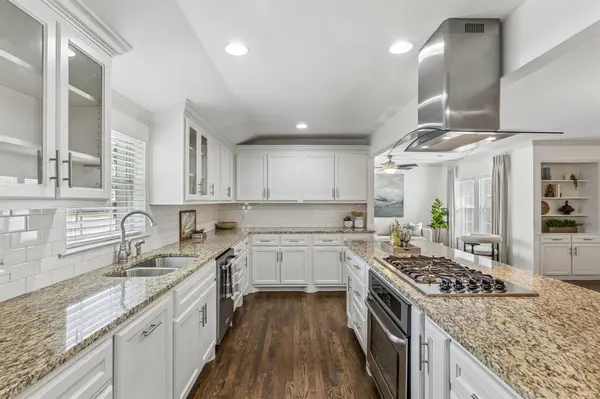 9962 Elmada Lane, Dallas, TX 75220