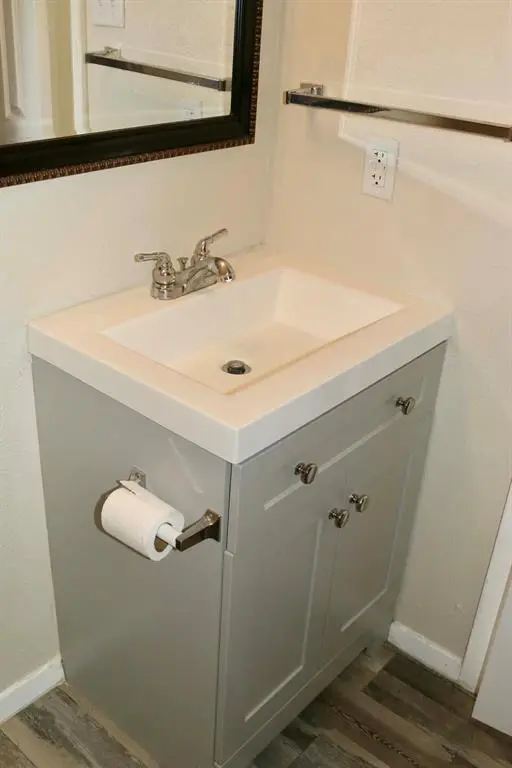 10500 Lake June Road #M07, Dallas, TX 75217