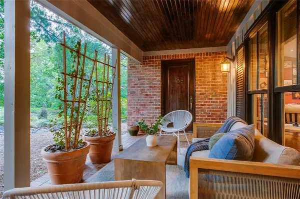 1450 Junior Drive, Dallas, TX 75208