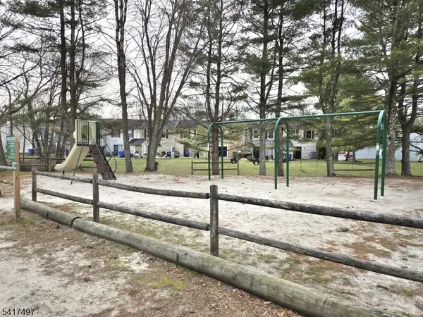 21 Waterview Ct, Evesham Twp., NJ 08053