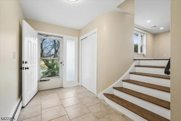 61 N Hillside Ave, Roxbury Twp., NJ 07876