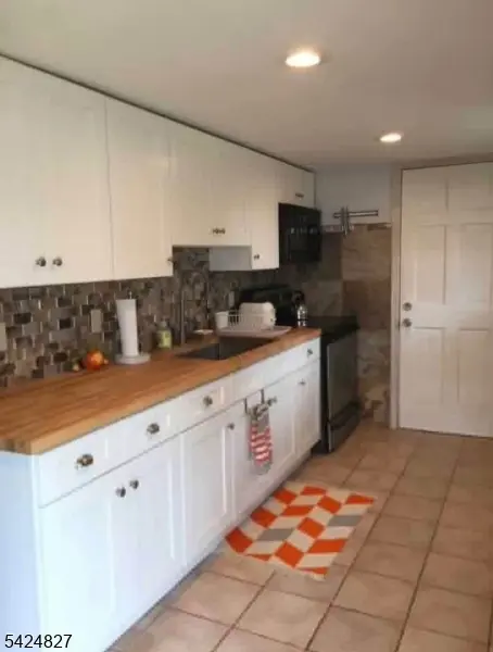 495 Windemere Ave #A, Mount Arlington Boro, NJ 07856