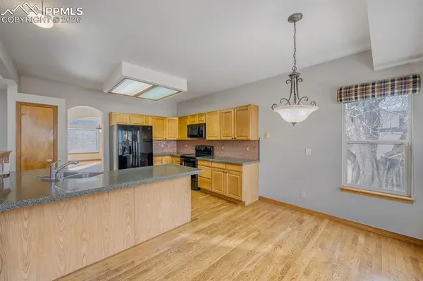 7215 Native CIR, Colorado Springs, CO 80919