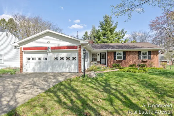 1902 Ridgemoor DR SE, City Of Grand Rapids, MI 49506