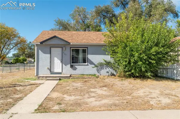 737 Arlen AVE, Pueblo, CO 81005