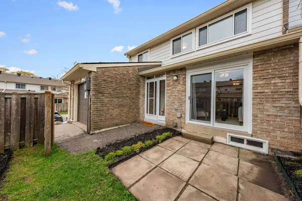 20 Crest Fern WAY, Toronto C15, ON M2J 4M2