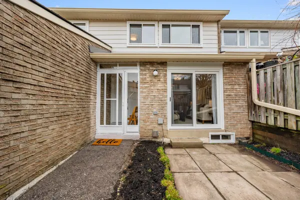 20 Crest Fern WAY, Toronto C15, ON M2J 4M2