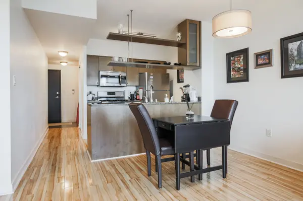 35 Mariner TER #311, Toronto C01, ON M5V 3V9