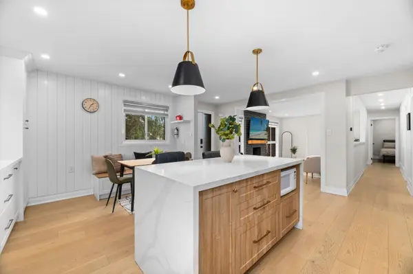 474 Taunton RD W, Ajax, ON L1T 4S9