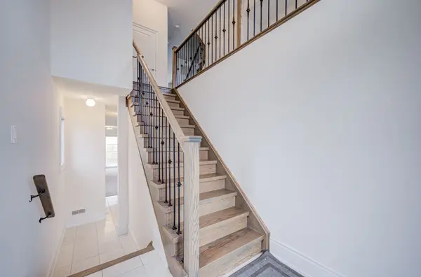 329 Swan Park RD, Markham, ON L6E 0H5