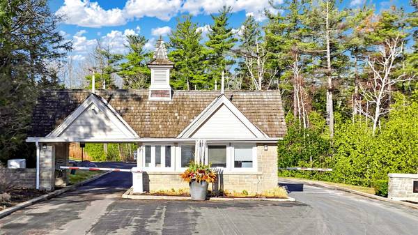 225 Meadow Lark LN #57, Aurora, ON L4G 0L5