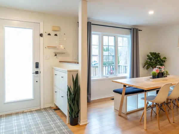 163 Columbia RD, Barrie, ON L4N 8E3