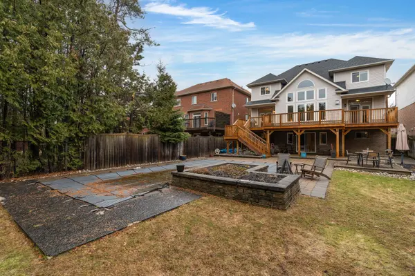 44 Birkhall PL, Barrie, ON L4N 0K5