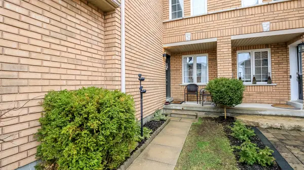 3 Coleman DR, Barrie, ON L4N 0R5