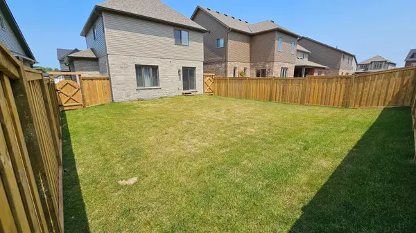 12 Mitchell AVE, Collingwood, ON L9Y 5M3