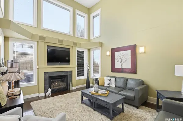 302 Brookhurst TERRACE, Saskatoon, SK S7V 1G6