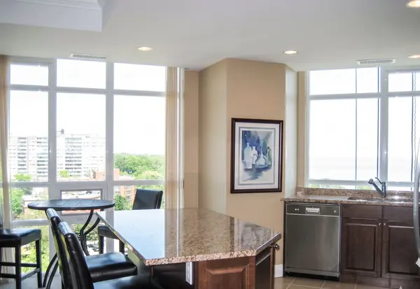 360 Pearl ST #1001, Burlington, ON L7R 1E1