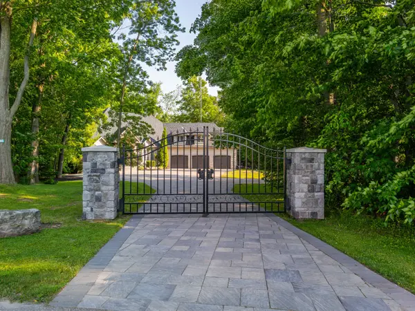 10088 Old Pine Crest RD, Halton Hills, ON L0P 1K0