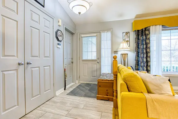 7192 Kelly DR, Niagara Falls, ON L2H 3K1