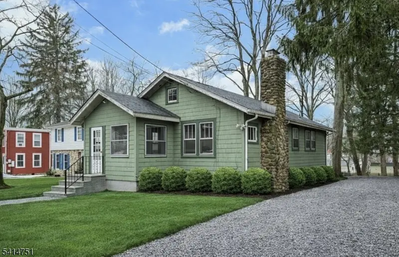 173 Runnymede Rd, West Caldwell Twp., NJ 07006