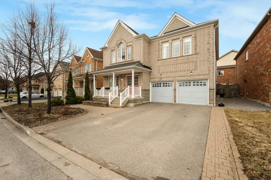 6 Wilsongary CIR, Ajax, ON L1T 0G7