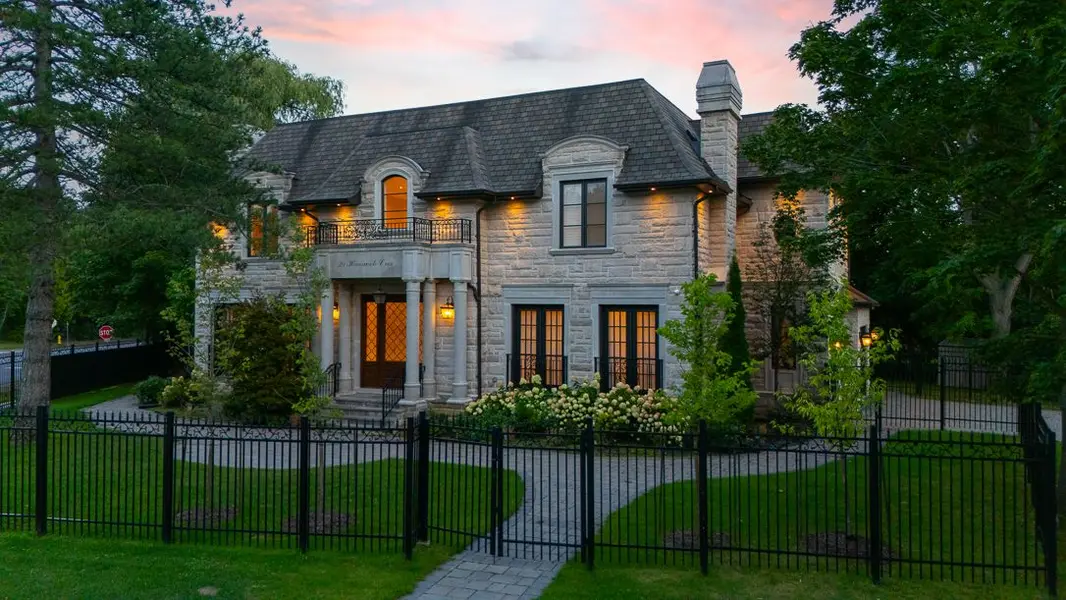 21 Hammok CRES, Markham, ON L3T 2X3