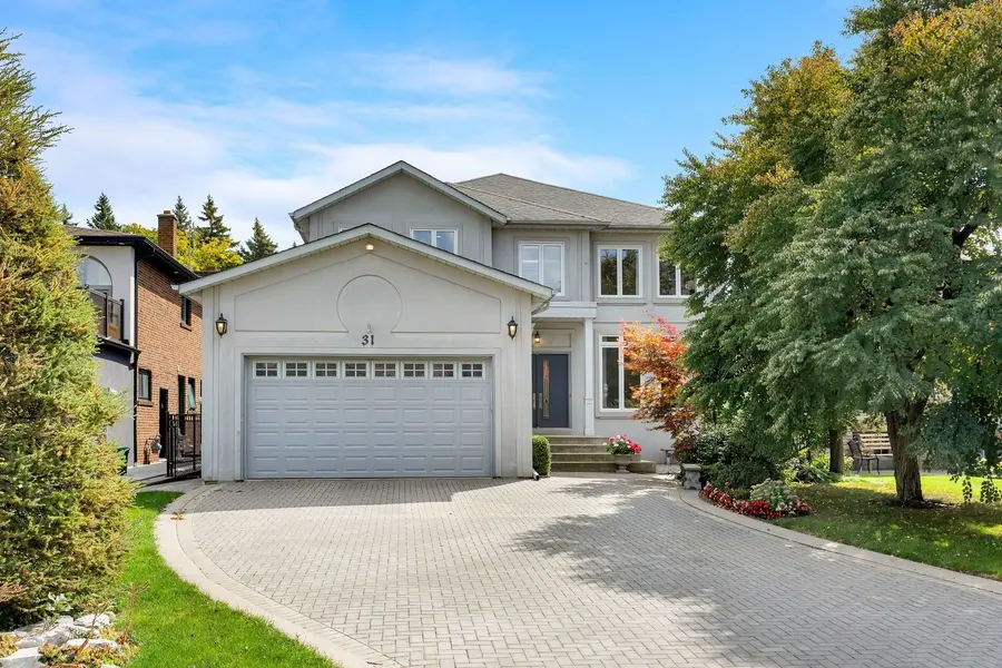 31 Lawrie RD, Vaughan, ON L4J 3N6