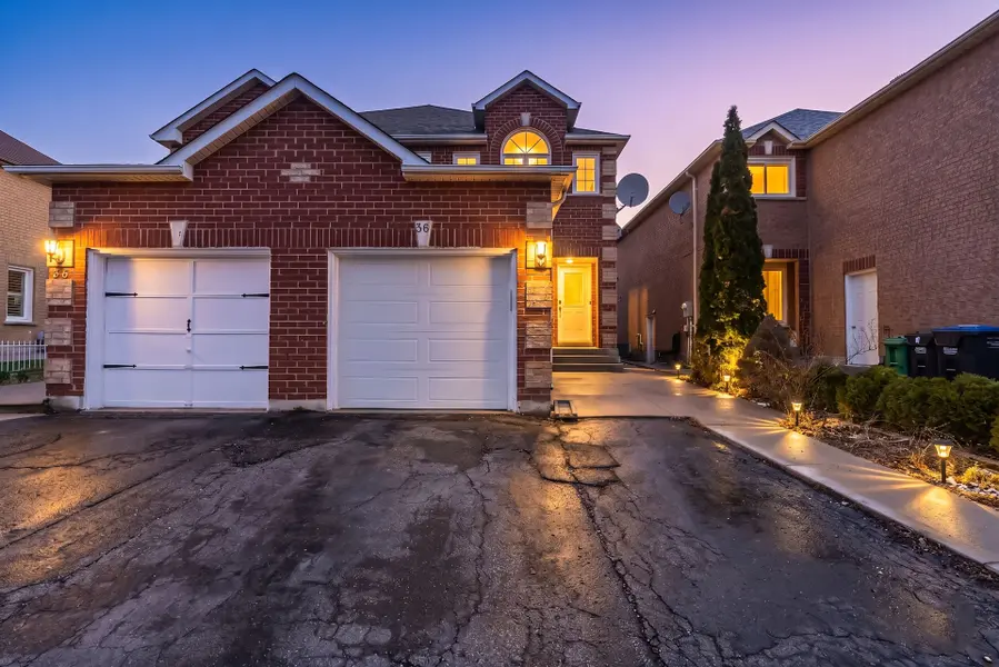 38 Kitto CT, Brampton, ON L6Y 5B1