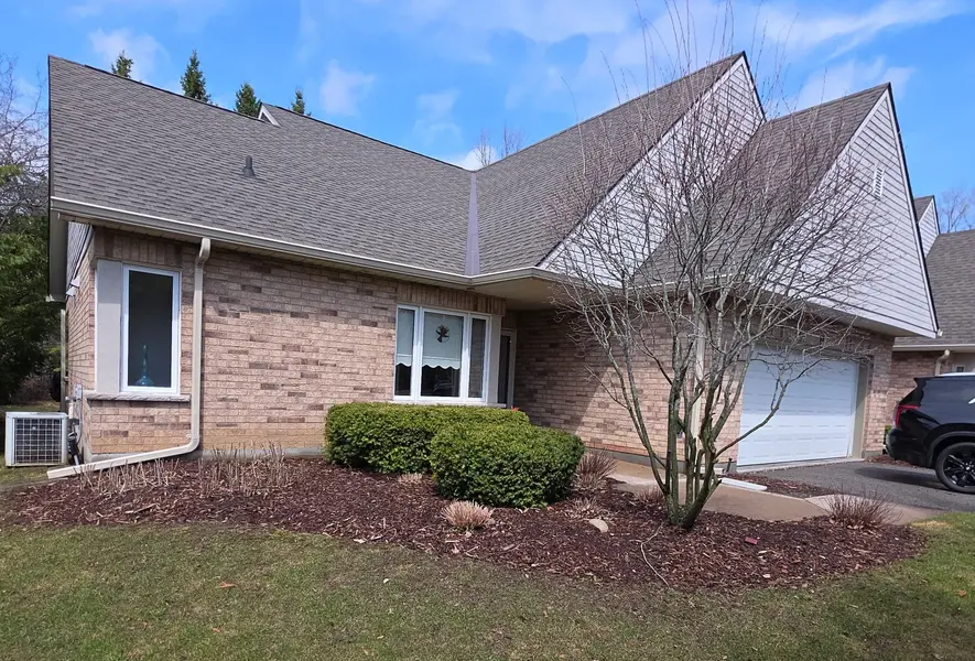 1850 Cherryhill RD #11, Peterborough, ON K9K 2E3