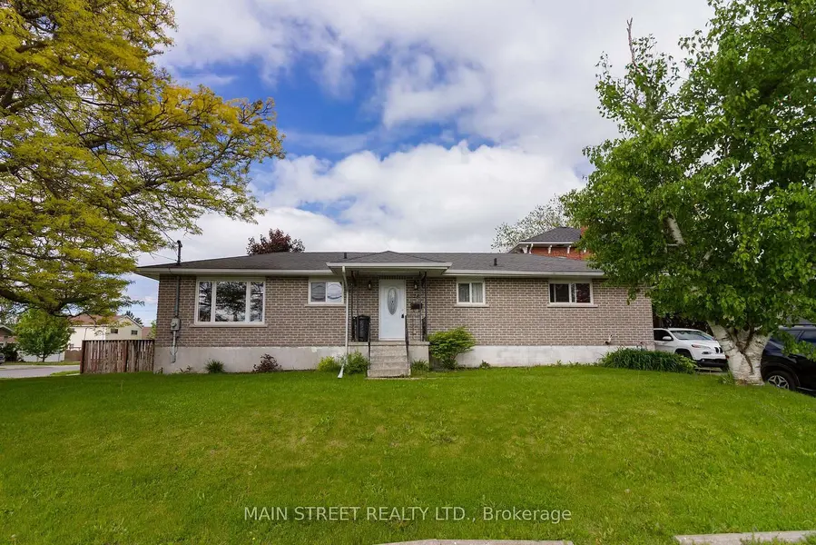 28 Prince Of Wales DR, Belleville, ON K8P 2T7