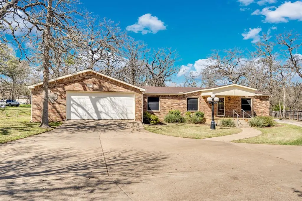 5805 Rendon Estates Road, Mansfield, TX 76063