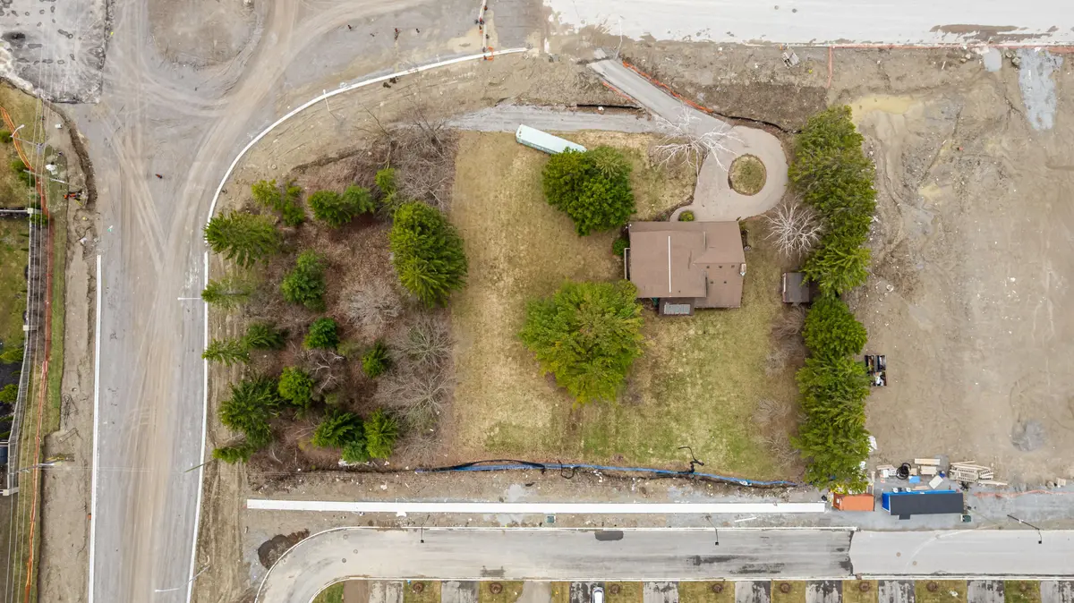 2045 Grandview ST N, Oshawa, ON L1H 8L7