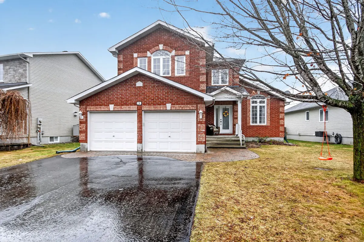 75 Renoir DR, Russell, ON K0A 1W0