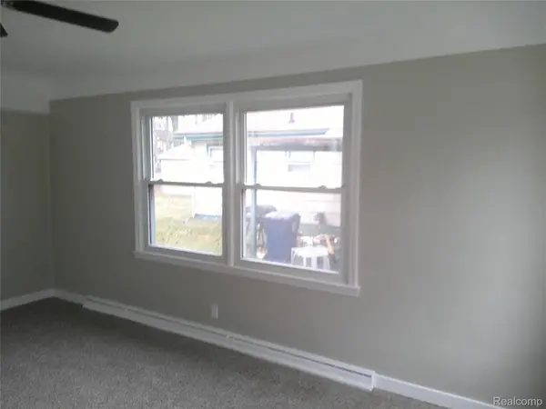 4502 Huckleberry LN, Flint, MI 48507