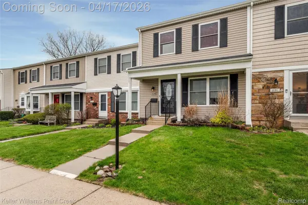 1129 Marquette Ct, Rochester Hills, MI 48307