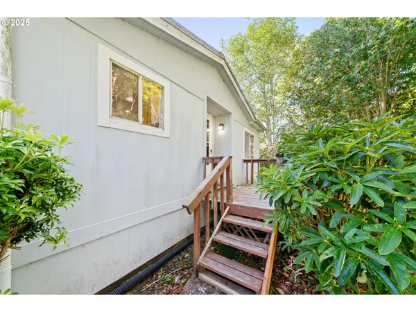 1057 NE 12TH AVE, Rockaway Beach, OR 97136