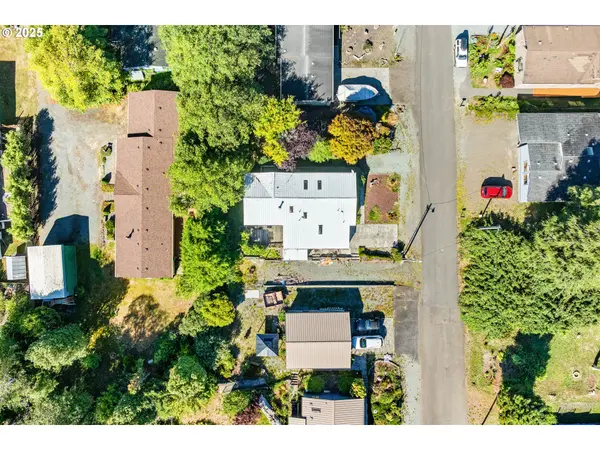 1057 NE 12TH AVE, Rockaway Beach, OR 97136
