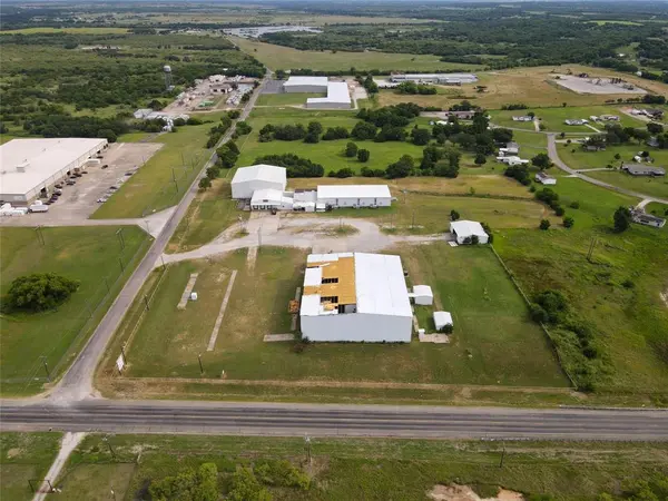 72 Gibbons Road, Southmayd, TX 75092