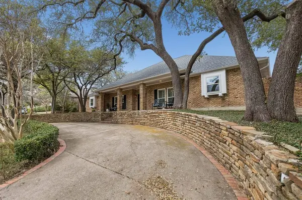 9631 Hilldale Drive, Dallas, TX 75231