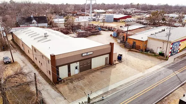 111 E Liberty Street, Pilot Point, TX 76258