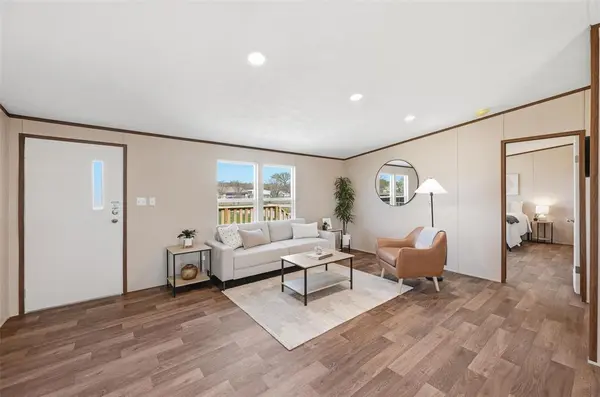 2504 Willow Oak Lane, Burleson, TX 76028