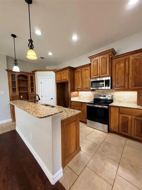 213 Briarstone Drive, Alvarado, TX 76009