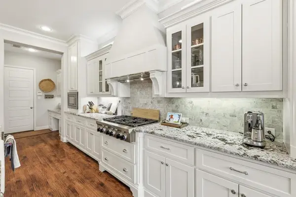 6721 Oak Knoll Road, Flower Mound, TX 76226