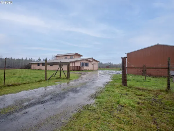 482 PARK RD, Winlock, WA 98596