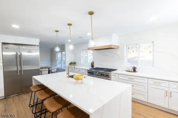 13 Sycamore Way, Warren Twp., NJ 07059