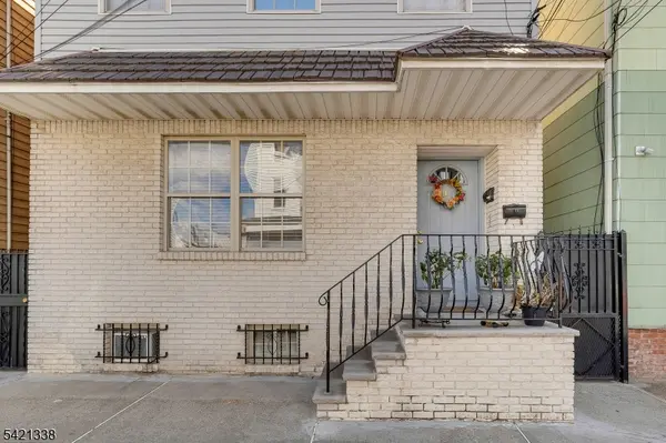 97 Houston St, Newark City, NJ 07105