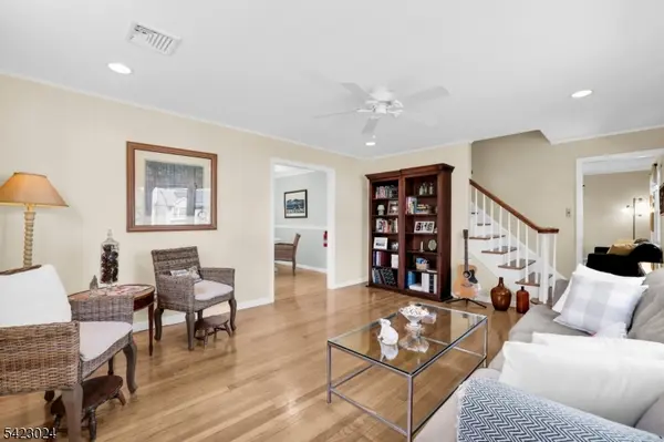 77 S Mountain Ave, Cedar Grove Twp., NJ 07009