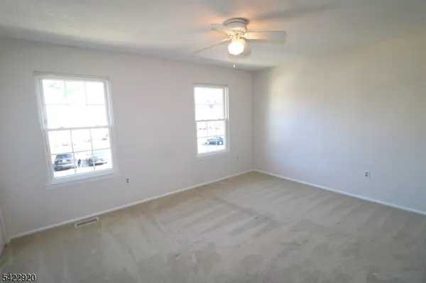 204 Red Crest La. #204, Branchburg Twp., NJ 08876