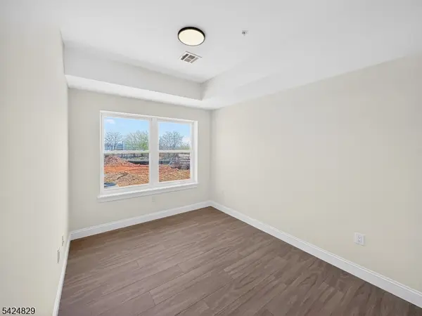 270 Hunterdon St #1, Newark City, NJ 07103